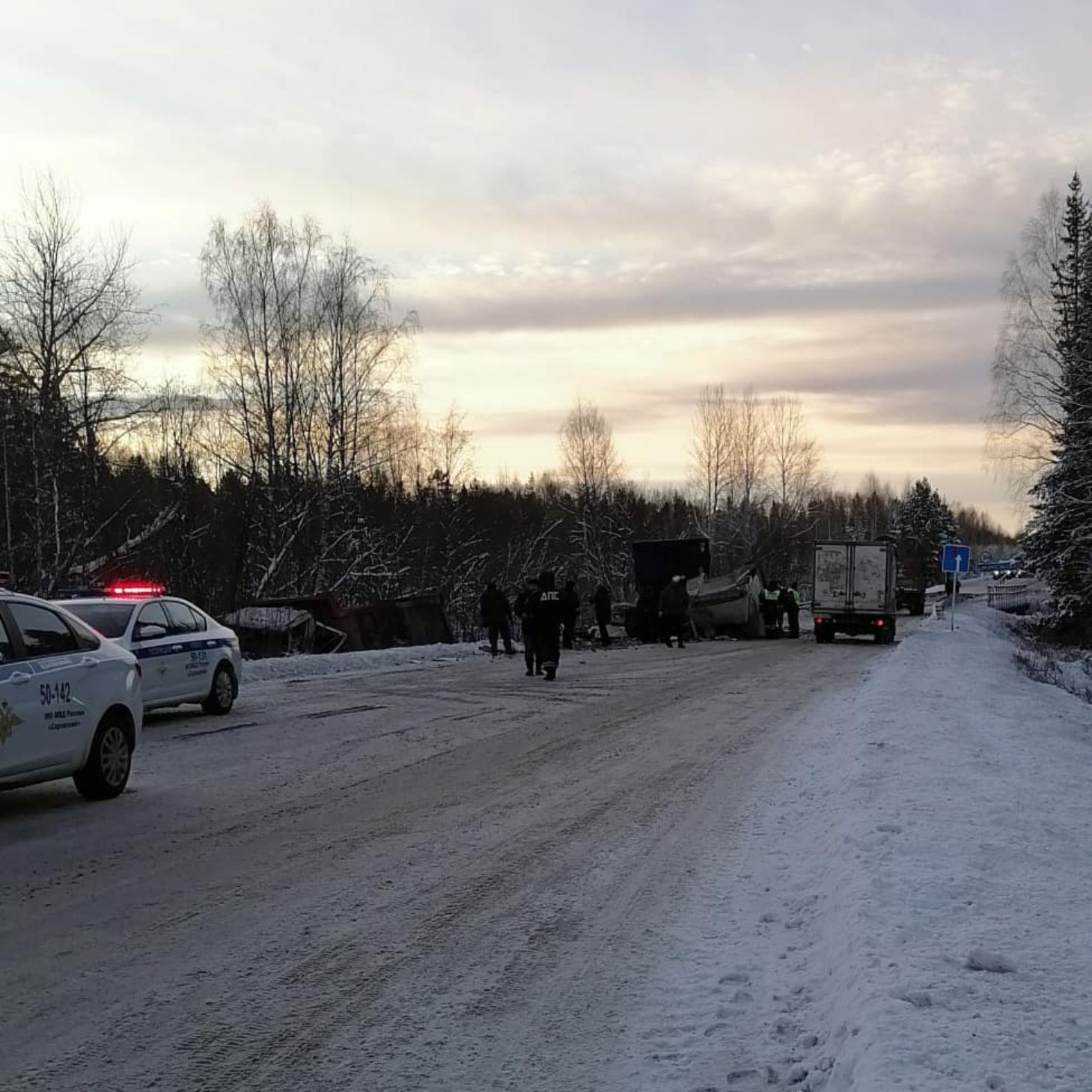 На автодороге между Серовом и Сосьвой столкнулись два грузовика |  13.12.2021 | Серов - БезФормата