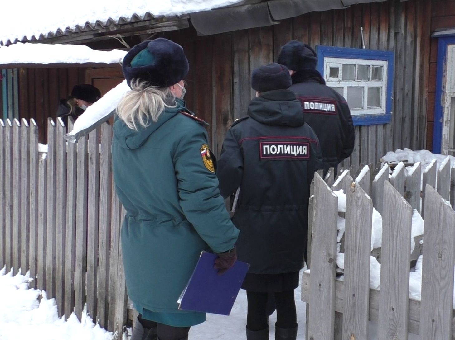 В Серове полиция и МЧС проверяли, как живут семьи, состоящие на учете |  СЕРОВСКИЙ РАБОЧИЙ – газета с вековой историей